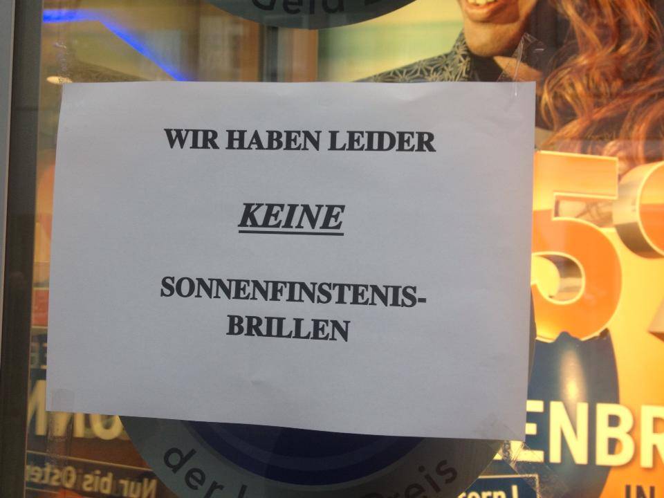 Im Schaufenster eines Krefelder Optikers