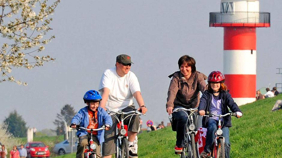 Entdecken lässt sich die vielseitige Landschaft am besten auf dem Fahrrad - die wenigen...