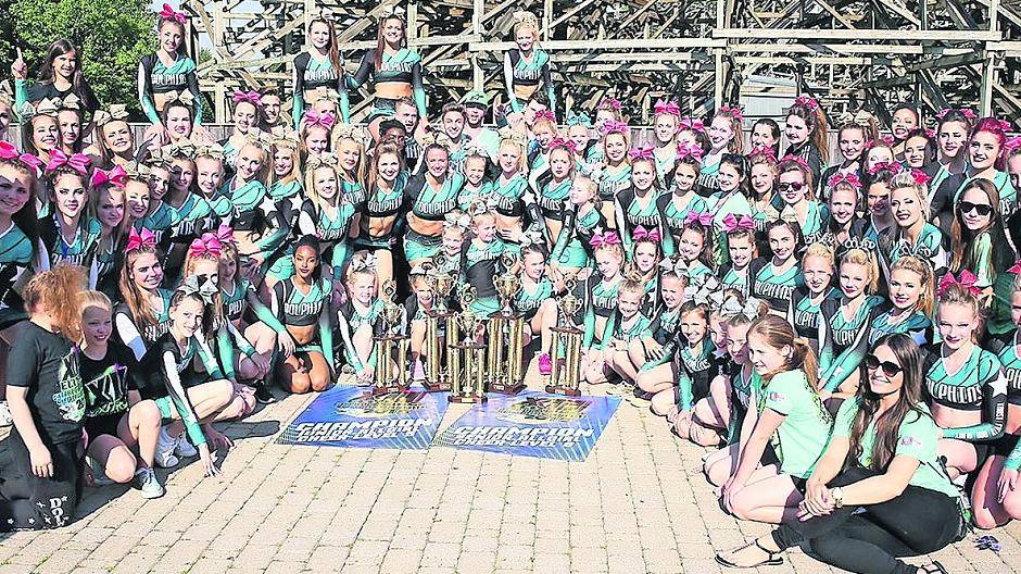  Erstmalig qualifizierten sich beide Cheerleader-Teams des SC Bayer für die WM. 