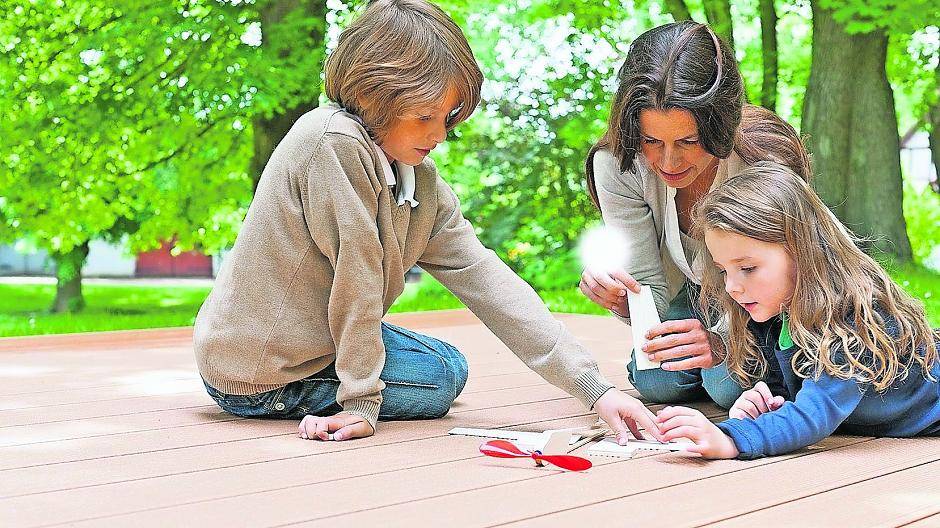  Die Terrasse wird mit der passenden Ausstattung zum Zweitwohnzimmer im Freien. 