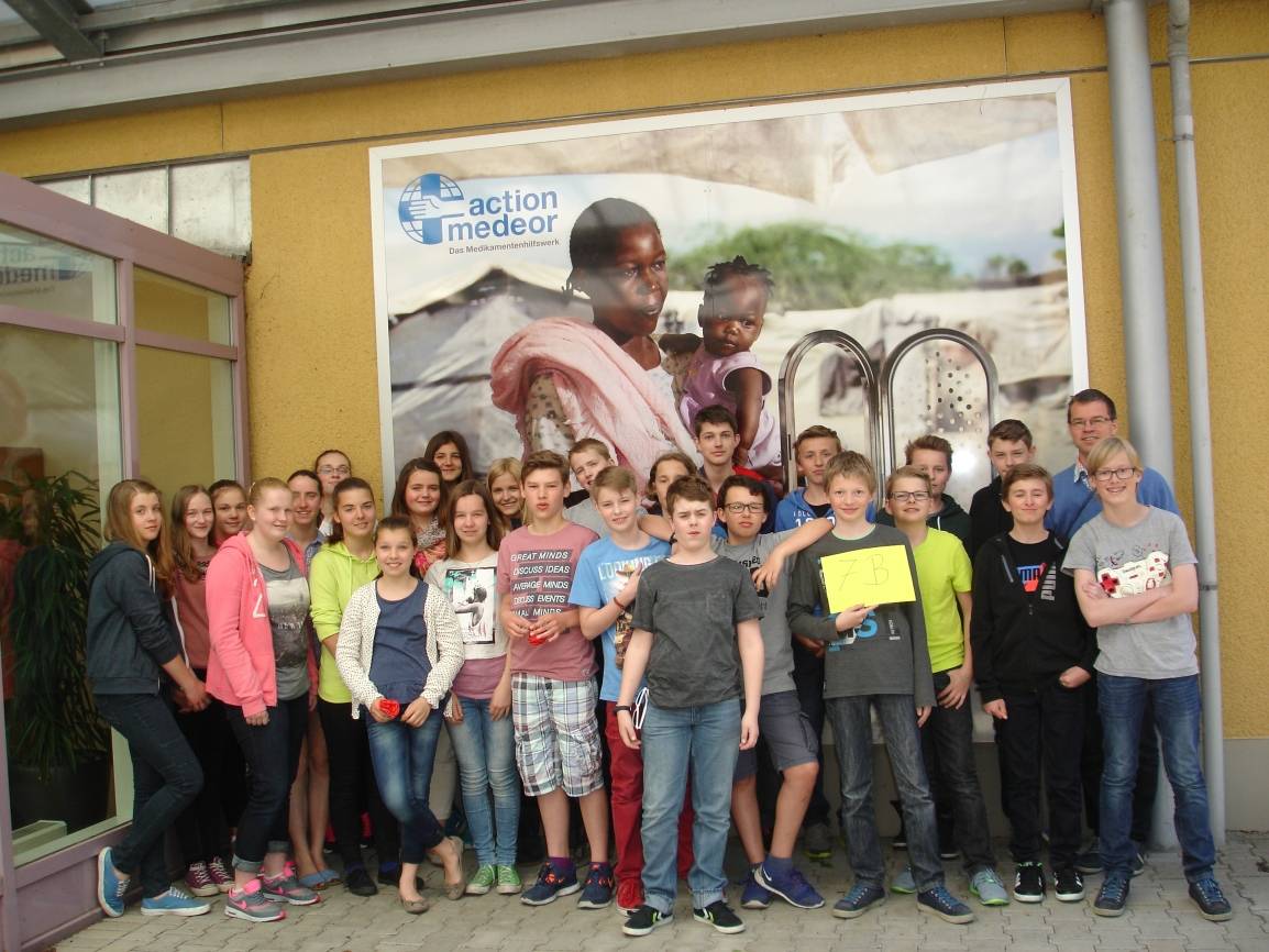 Jugendliche spenden für Nepal