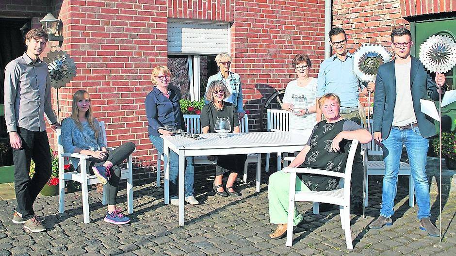  Ein starkes Team für ein kreatives Waldhufendorf: Die Macher der Natur- und Kulturtage, von Lüttelforst kreativ, der App „LüttelGo“ und der neuen Internetseite. 