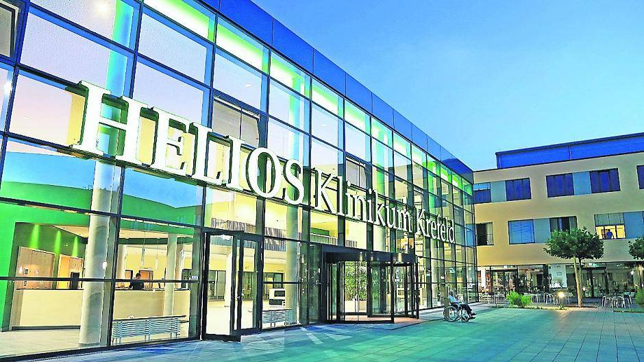 Transparente Fassade: Der Haupteingang der Helios-Klinik in Krefeld.