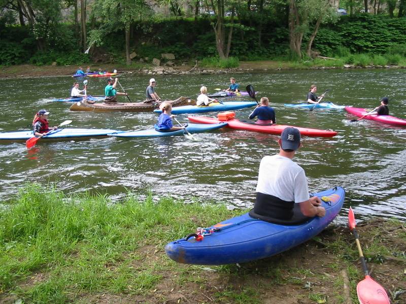 Kanukurs beim Kanu-Wander-Club Grefrath: Paddeln in den Sommerferien