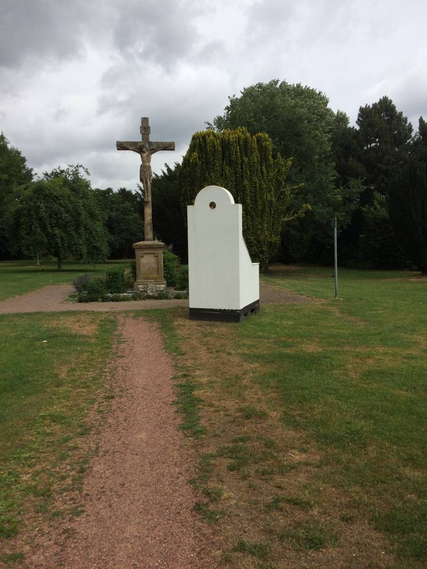 Kunstaktion in Grefrath: Treppe mit "Durchblick" ist wieder da