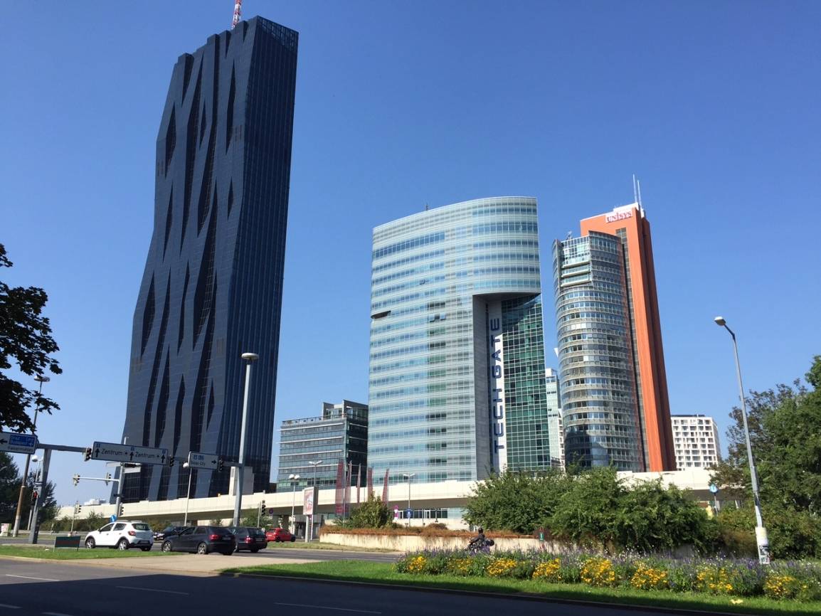 Champions Hockey League: Krefeld Pinguine treffen heute Abend (19.30 Uhr) auf die Vienna Capitals: Pinguine sind in Wien eingetroffen