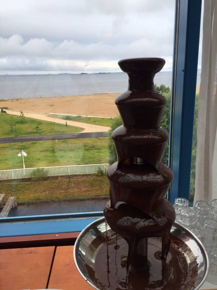 Krefeld Pinguine auf CHL-Reise: Oulu: Erst schwitzen, dann schlemmen