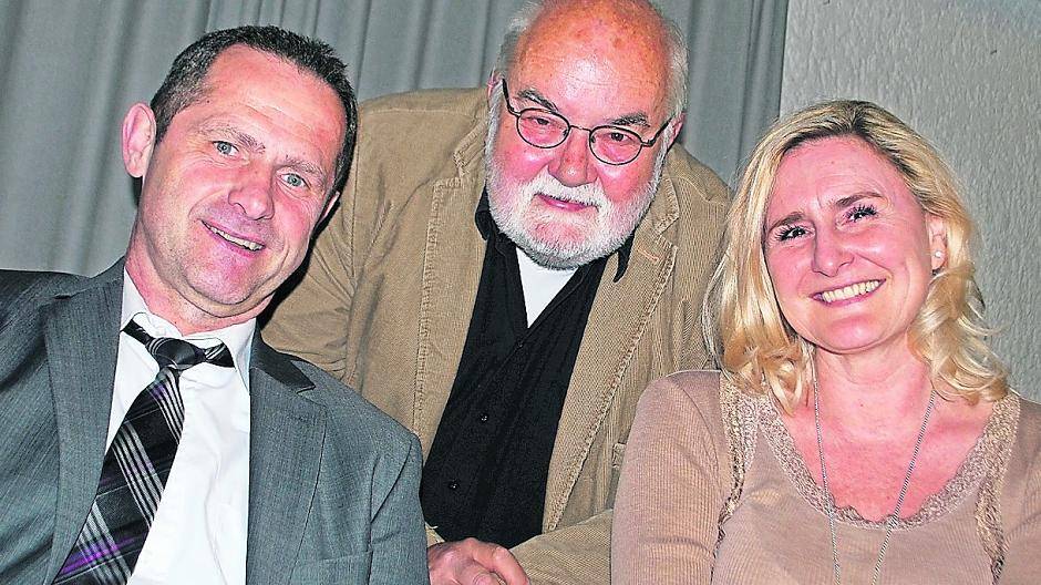 Bürgermeister Michael Pesch, Lothar Lange und Christiane Samuel freuen sich jetzt schon auf den Geburtstag von Schwalmtal in knapp drei Jahren.