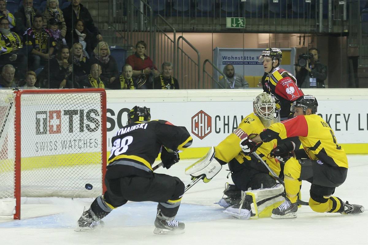 Martin Schymainski verlängert seinen Vertrag bei den Pinguinen