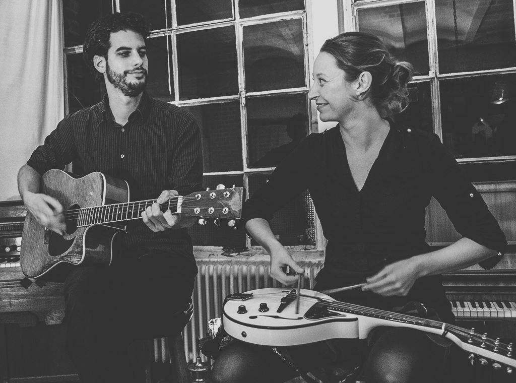 Eintritt frei: Acoustic Summer am Krefelder KuFa-Beach: Toi et Moi