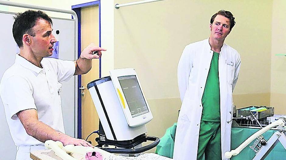  In der LVR-Klinik für Orthopädie Süchteln können Besucher auch einmal live bei einer Operation zuschauen. 