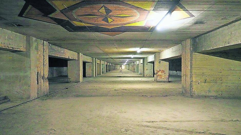 Blicke in Bunker und Stadtbad