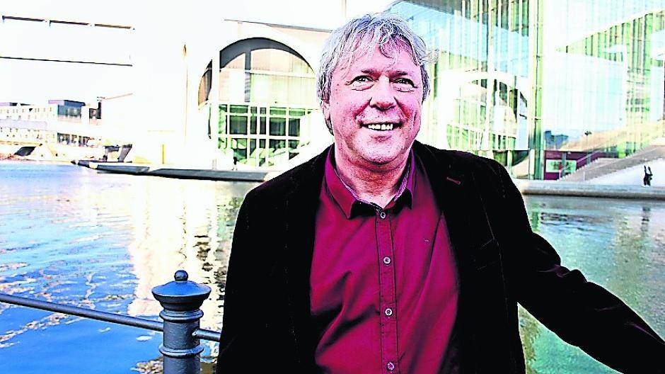 Uwe Schummer MdB freut sich über den Millionenzuschuss für die Nettetaler Werner-Jaeger-Halle.