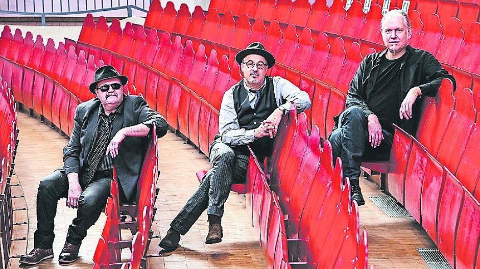 Midnight Blue spielen im Freigeist