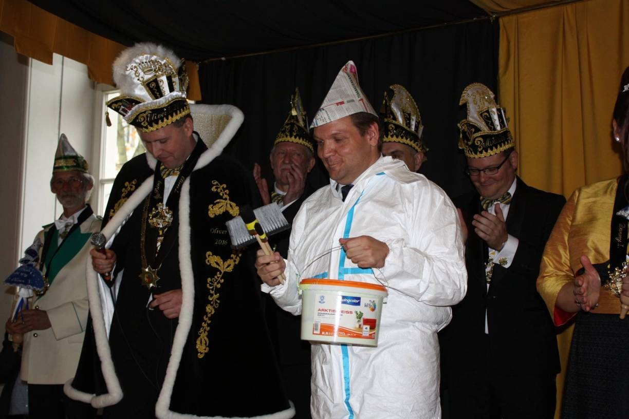 Karnevalserwachen in Krefeld: Ab jetzt regieren Oliver I. und Danny I.: Meyer wird zum Malermeister