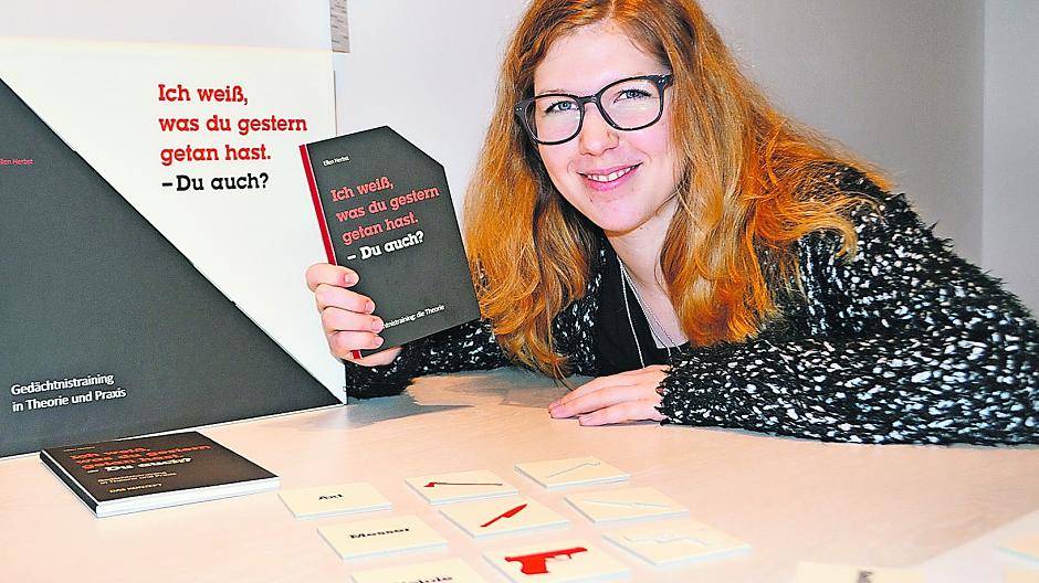 Fitnesstraining für das Hirn: Ellen Herbst und ihr Gedächtnisspiel.