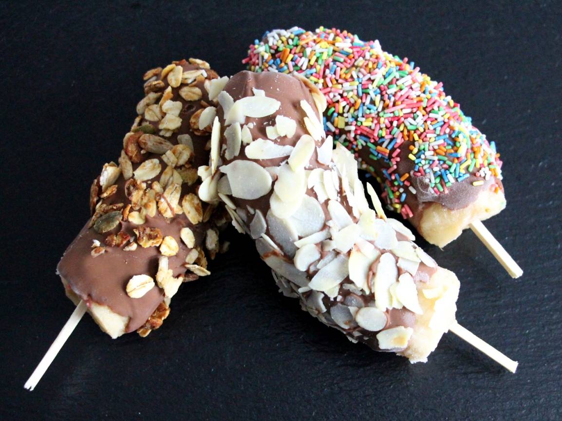Bananenlolli im Schokomantel