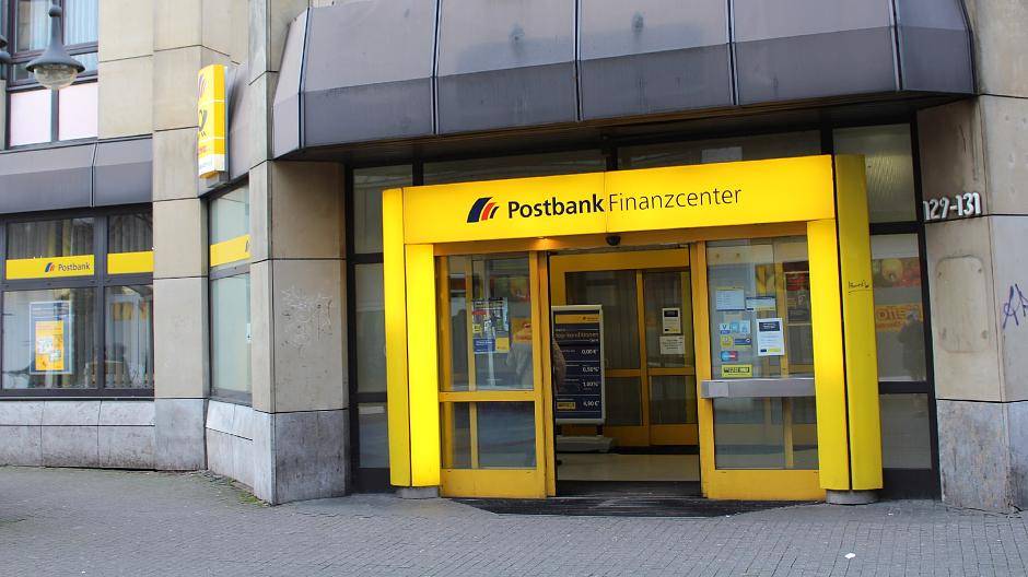 Vorerst geschlossen: die Postfiliale an der Hansastraße. Die Schalterhalle aber ist zugänglich.