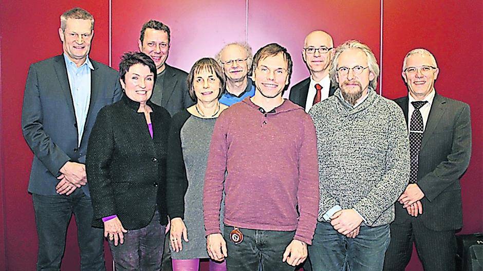 Die Teilnehmer der Arbeitstagung um Kreisdirektor Ingo Schabrich (3.v.r.), Lothar Thorissen, Leiter des Amtes für Schulen, Jugend und Familie des Kreises Viersen (1.v.r.) und Daniela Schiefner vom Regionalen Bildungsnetzwerk Kreis Viersen (2.v.l.)