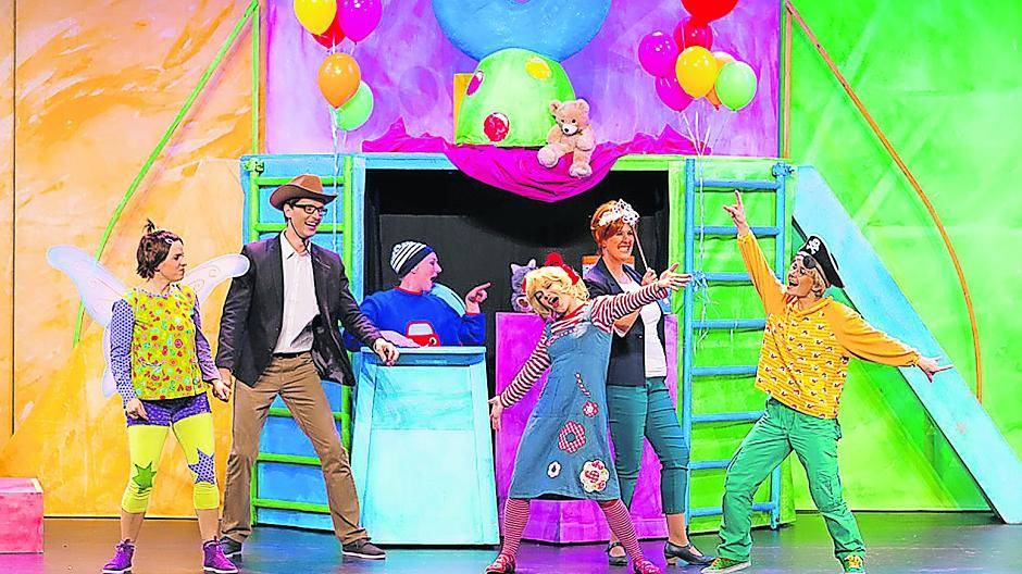 Im bunten Conni-Musical ist viel los.