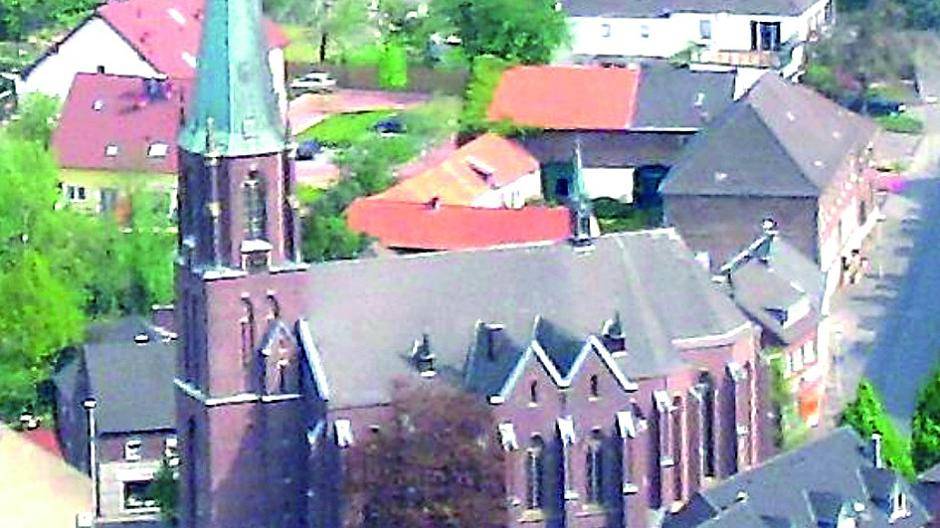  Im Herzen Schaags: die Pfarrkirche St. Anna. 