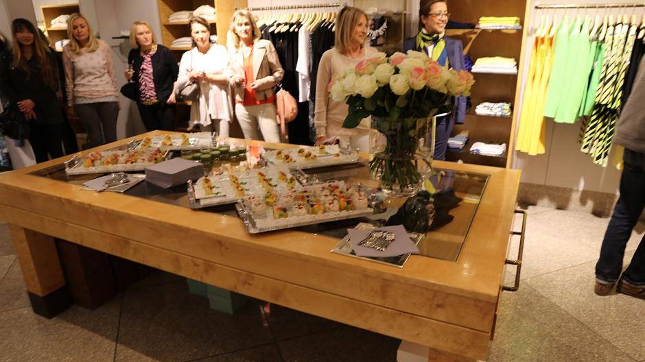 In der Boutique de Jong an der Königstraße war alles für die Präsentation...