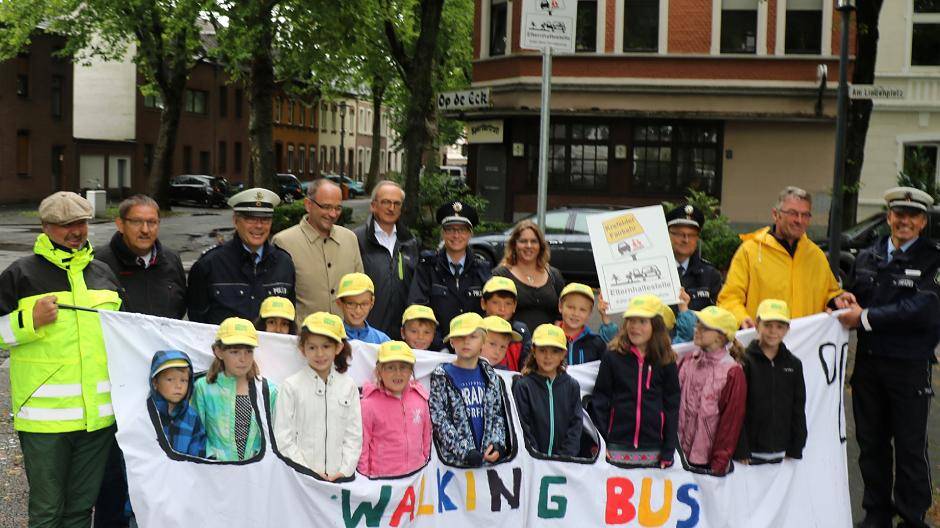 Hier hält das „Elterntaxi“