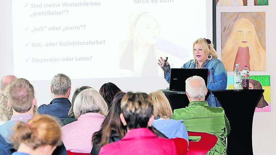 Einer der vielen Magneten der Immobilienmesse waren die Fachvorträge von Moderatorin Tine Wittler.