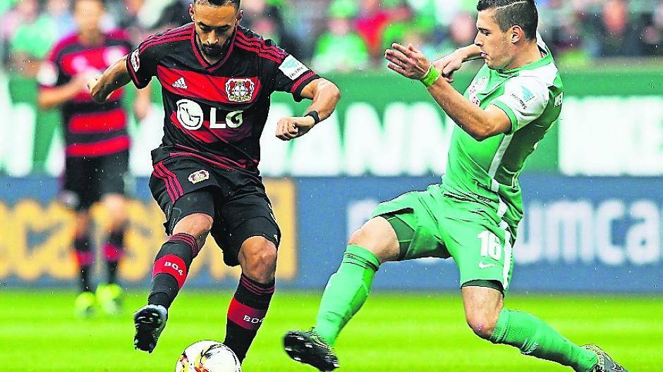 Karim Bellarabi machte über Außen viel Dampf, auch Werders Zlatko Junuzovic konnte ihn nicht aufhalten.