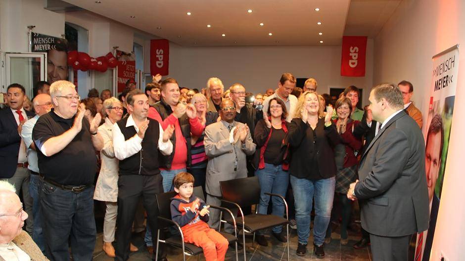 "Meyer, Meyer"-Rufe hallen durch den...