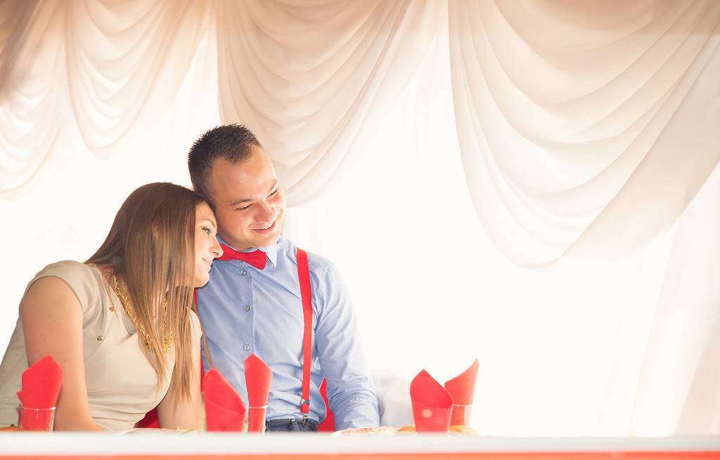  Bildrechte: Flickr &lt;a href="https://www.flickr.com/photos/dalibort82/14954523738/in/photolist-oMtQUb-Gpsn6-9JFtk-7EM6za-ufa4x-bBGiAG-nZJNhn-c4PGD-8cSGXY-oLmHkB-4i41Fv-4w4CDS-5Ebmhc-pqvq9-c4GF3-6CtTrT-eVZ3bg-S9nArY-s726Me-mEuU2q-8KffdU-kUMNH8-egJss1-4Bx9y9-i8nVbx-4AR8KH-31pdS6-Sztm-fmbUo-iTsm-bKmK5B-o56B8Q-saKK8V-9wgrnf-2HHuWP-srNA3p-acdxv5-cN7LE-2HHXjr-Ssrv13-e3Zsfv-pSpVpr-mLxcjR-sm1G1-boVhX-aNzAkv-aB2g58-ruZxyT-dzajtZ-5ZnSrr" rel="nofollow"&gt;In Love&lt;/a&gt; &lt;a href="https://www.flickr.com/photos/dalibort82/" rel="nofollow"&gt;Dalibor Tomic&lt;/a&gt; CC BY 2.0 &lt;a href="https://creativecommons.org/licenses/by/2.0/" rel="nofollow"&gt;Bestimmte Rechte vorbehalten&lt;/a&gt; 