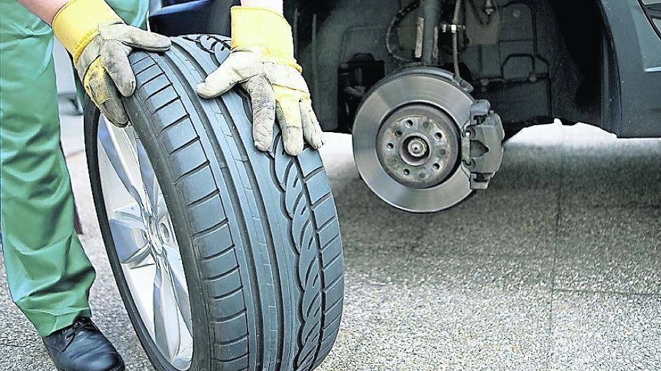  Der Reifenwechsel steht bald wieder an. 