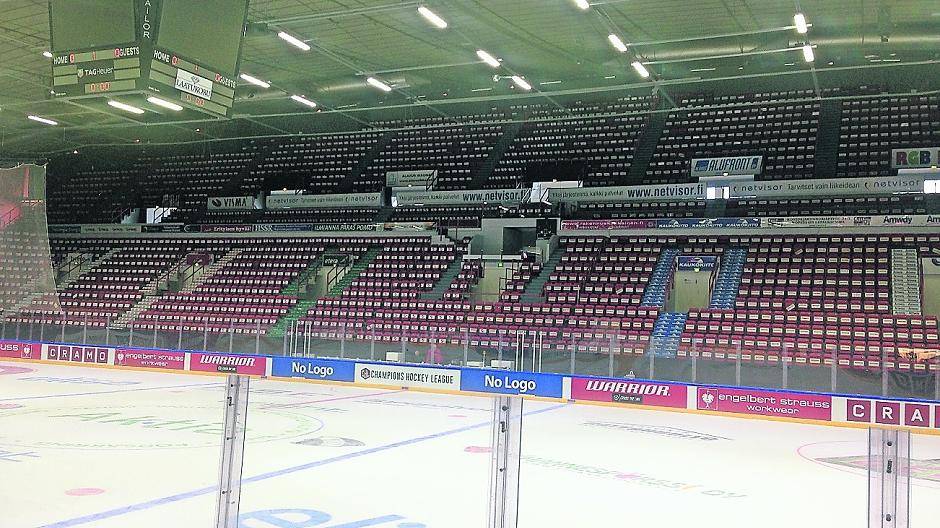 Mebus spielt den Regisseur in Helsinki