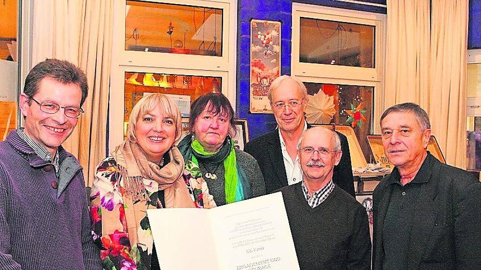 Claudia Roth ehrt Krefelder