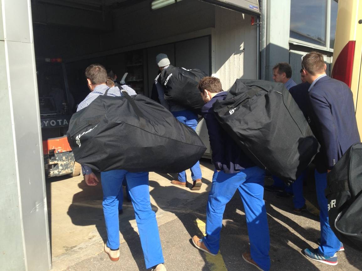 Krefeld Pinguine: Oliver Mebus spielt Regisseur in Helsinki