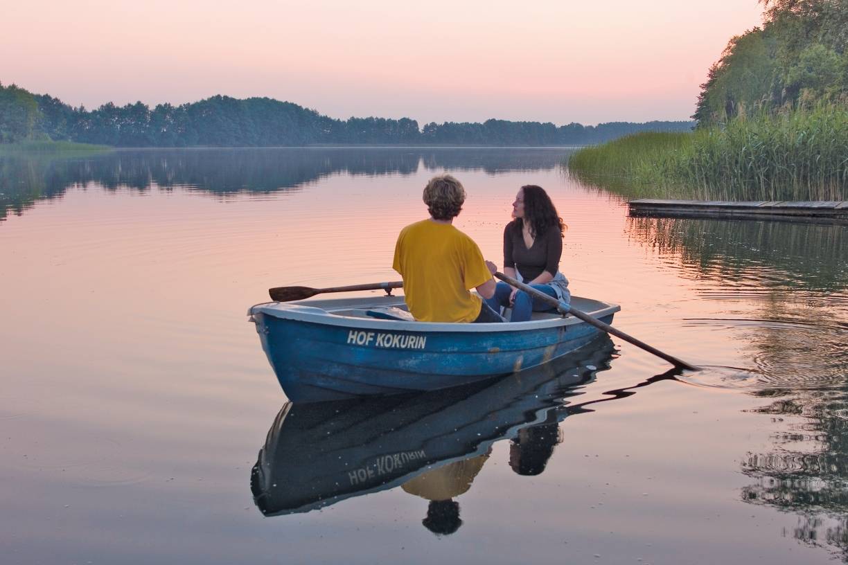  Die Idylle des Naugartener Sees erschließt sich perfekt bei einer gemächlichen Rudertour 