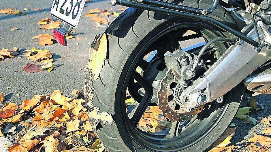  Der Herbst hat für Motorradfahrer seinen besonderen Reiz, birgt aber auch zusätzliche Gefahren. 