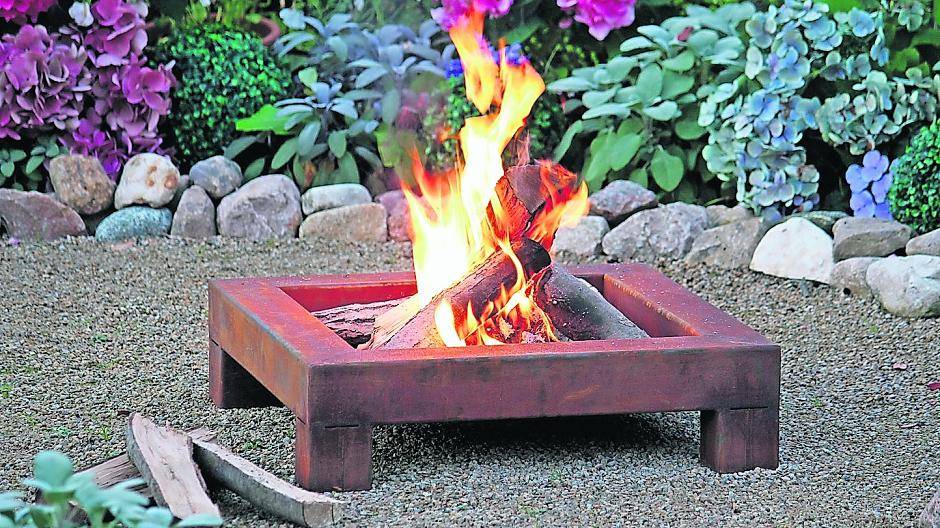 Atmosphärischer Feuerzauber