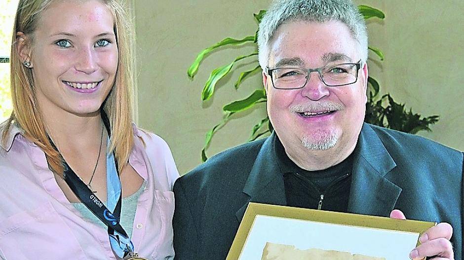 Aline Focken im Hülser Rathaus geehrt