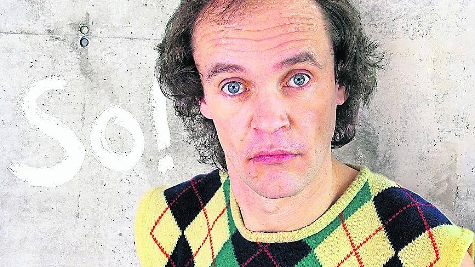 Olaf Schubert bezeichnet sich selbst als „Betroffenheitslyriker“. Am 18. März dichtet er im Seidenweberhaus.