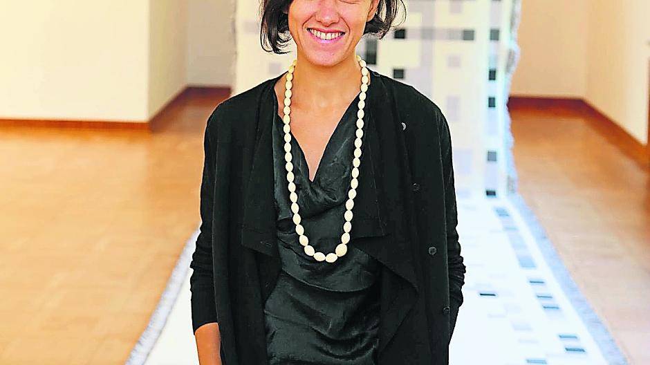  Rossella Biscotti hat das 15. Mies-van-der-Rohe-Stipendium der Stadt Krefeld erhalten. Im Haus Esters präsentiert sie ihre Arbeiten. 