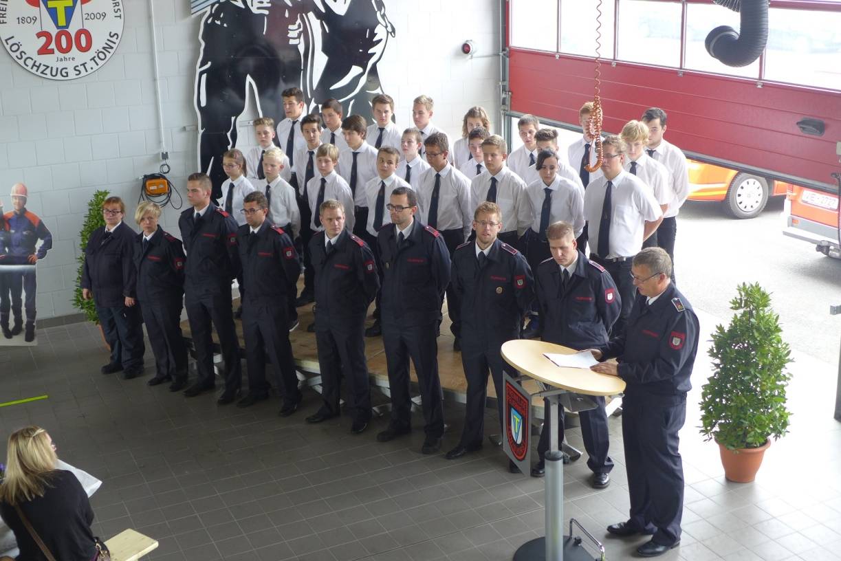 20 Jahre Jugendfeuerwehr Tönisvorst gefeiert: Eine "Jugendflamme" für die Uniform