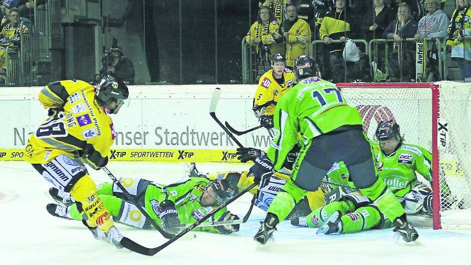 Colin Long nutzte eine der vielen Straubinger Defensivpatzer zum zwischenzeitlichen 2:0. Es war der erste Saisontreffer des US-Amerikaners.