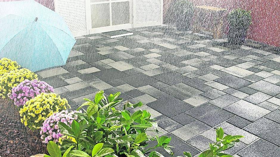  Das Pflaster La Tierra Aqua bietet Langlebigkeit, eine lebendige Optik und eine natürliche Entwässerungsfunktion. 