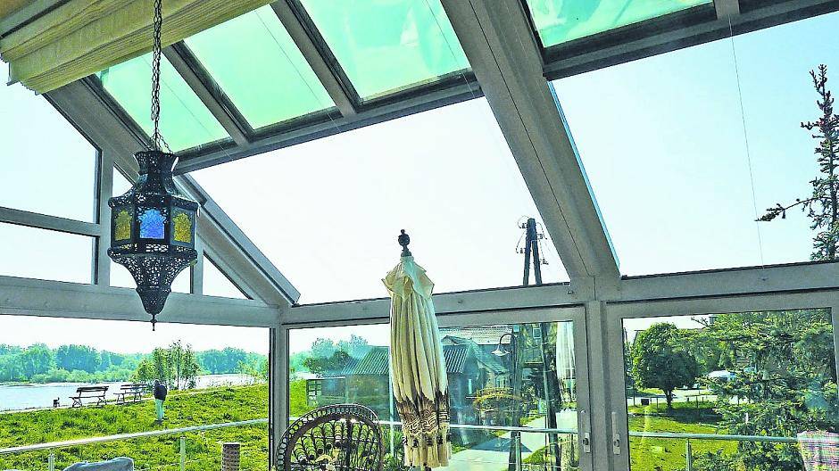 Ein Wintergarten bietet die Möglichkeit der Natur nahe zu sein.