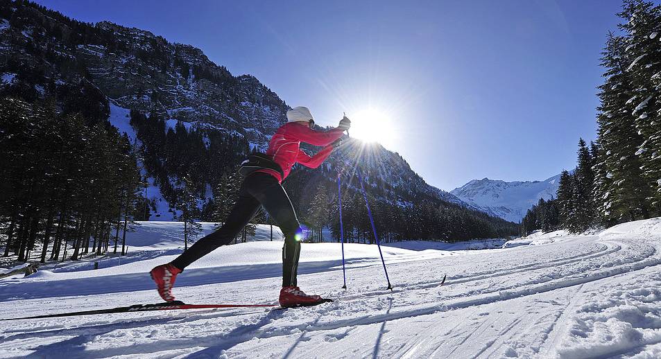 Cruisen, skaten, kraxeln... Langlaufen liegt im Trend. Das Gebiet Steg-Valüna bietet über 15 Kilometer Loipen in unberührter Natur. Das Thema „Raus aus dem Alltag“ erhält hier eine neue Dimension.