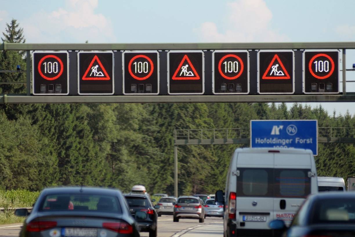 In der Autobahnbaustelle heißt es Ruhe bewahren.