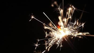 Drei Tanzflächen: Glitzernde Silvesterparty auf der Rennbahn