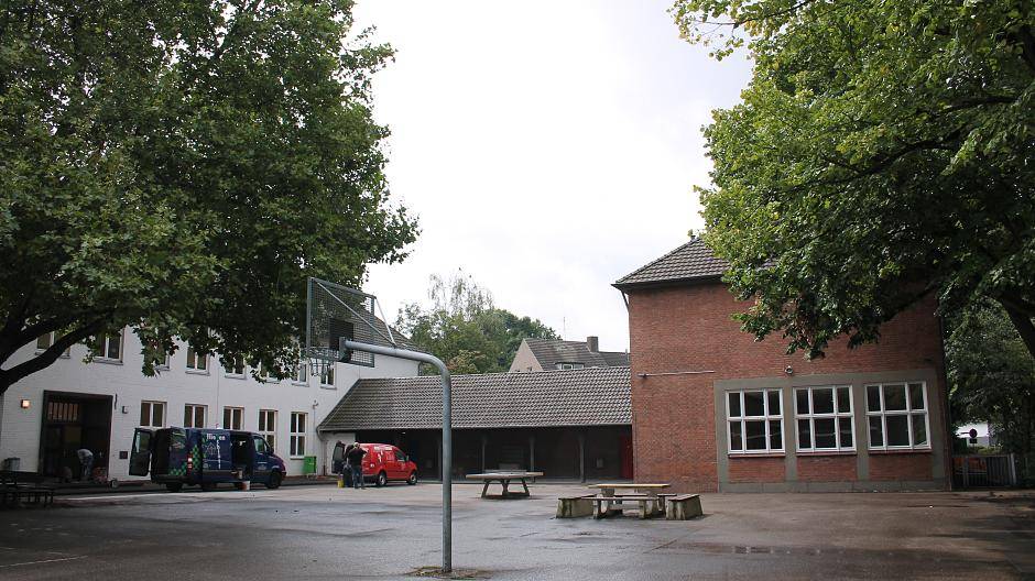 Blick über den Hof in Richtung...