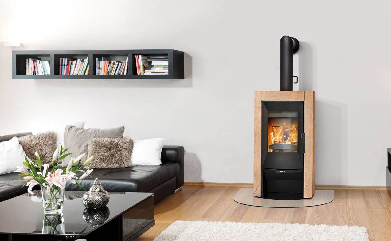 Ein knisterndes Kaminfeuer macht in jedem Wohnzimmer einen guten Eindruck.